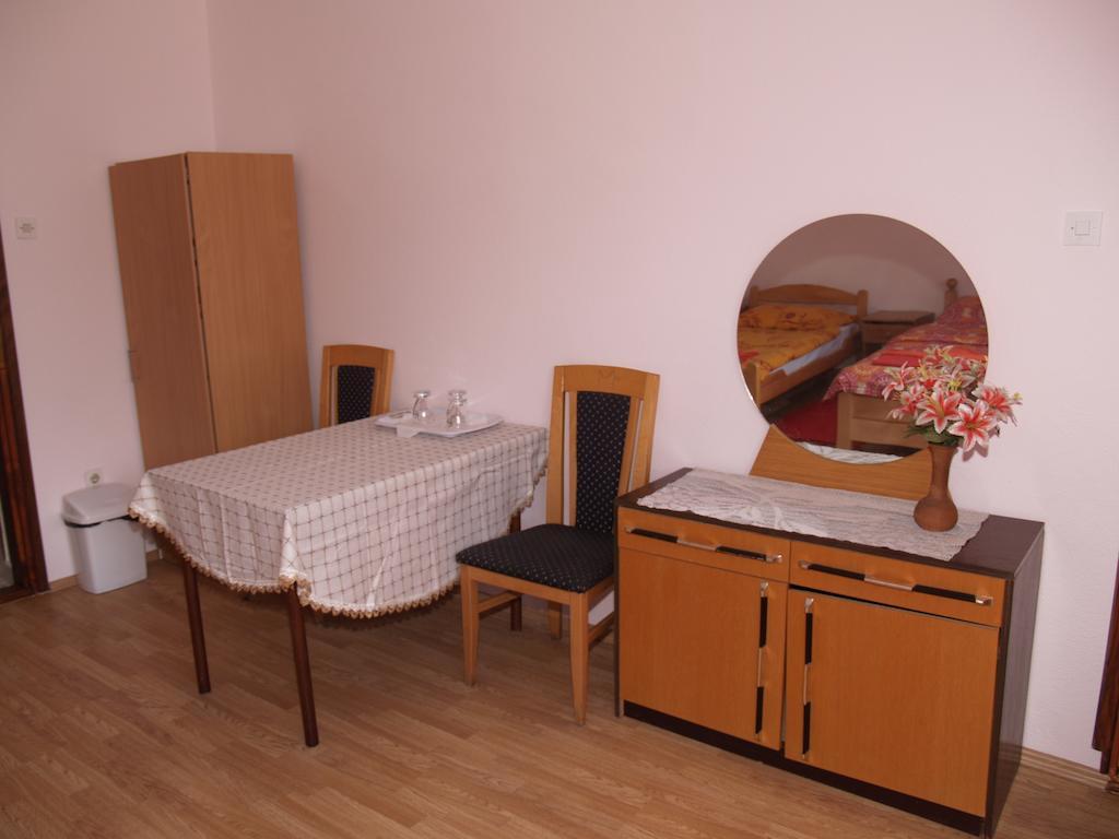 Rooms Zigic Korenica Exterior foto